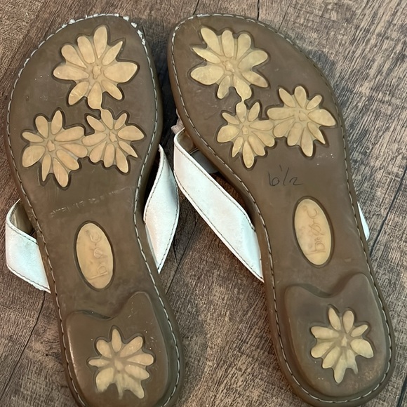 Born Sandals 🌸 - Picture 5 of 7